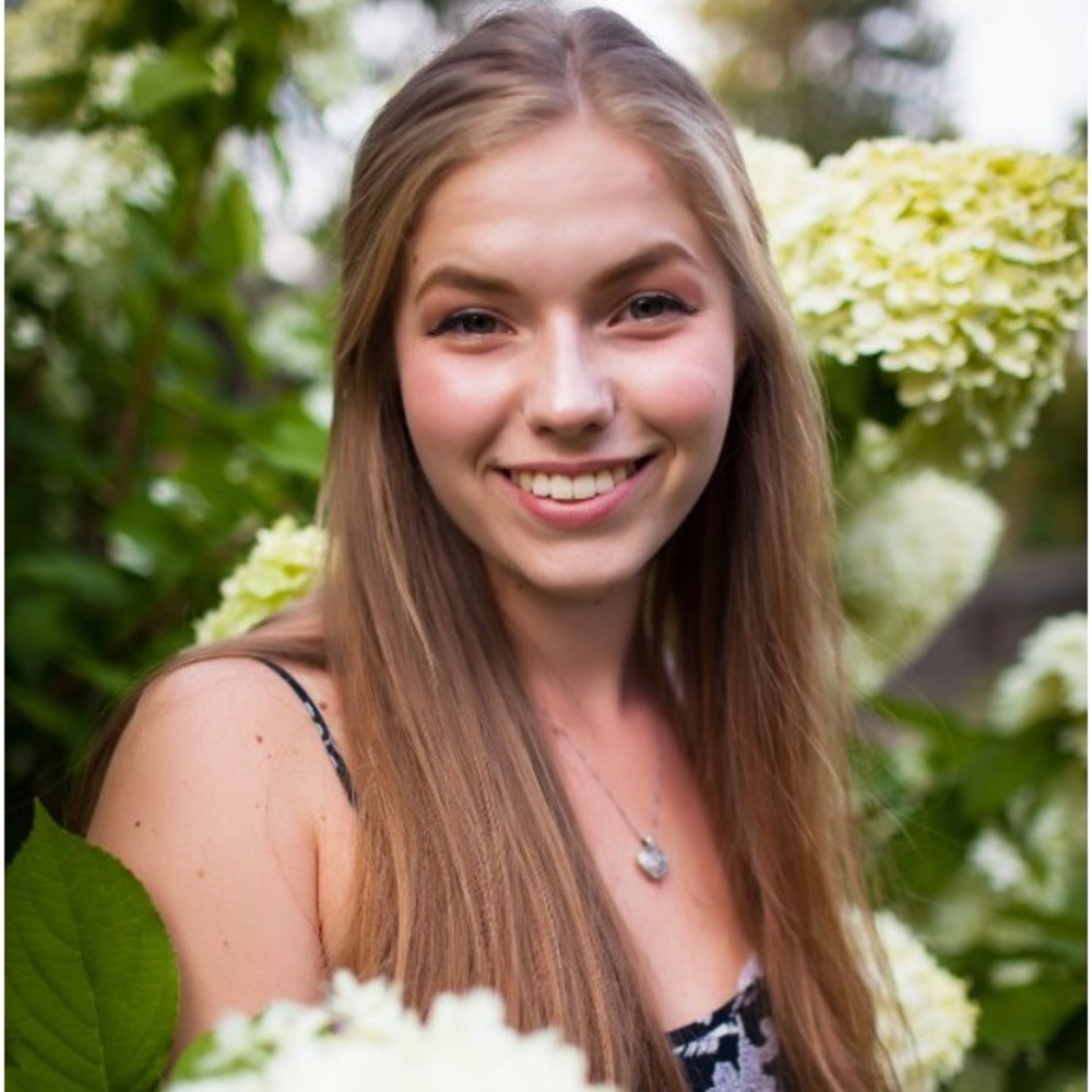 Meet your Posher, Makena